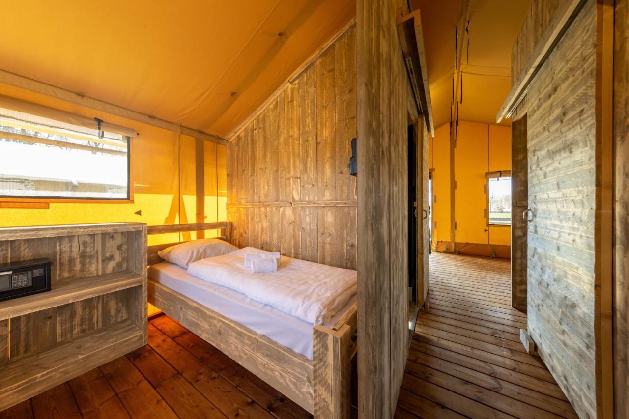 Glamping Lauwersmeer Vierhuizen Room photo